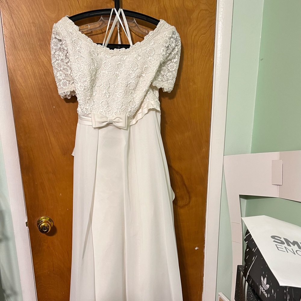Lace Short Sleeve Wedding Dress